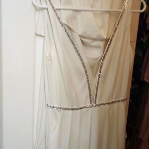 Bone white 2 piece pomper bell bottom open back silver lining with cap